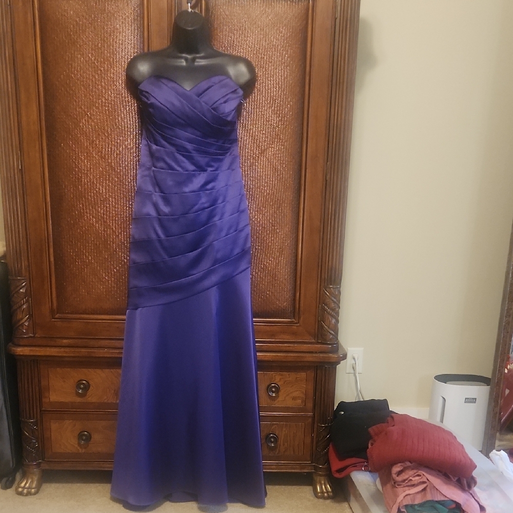 David's Bridal Strapless Purple Gown